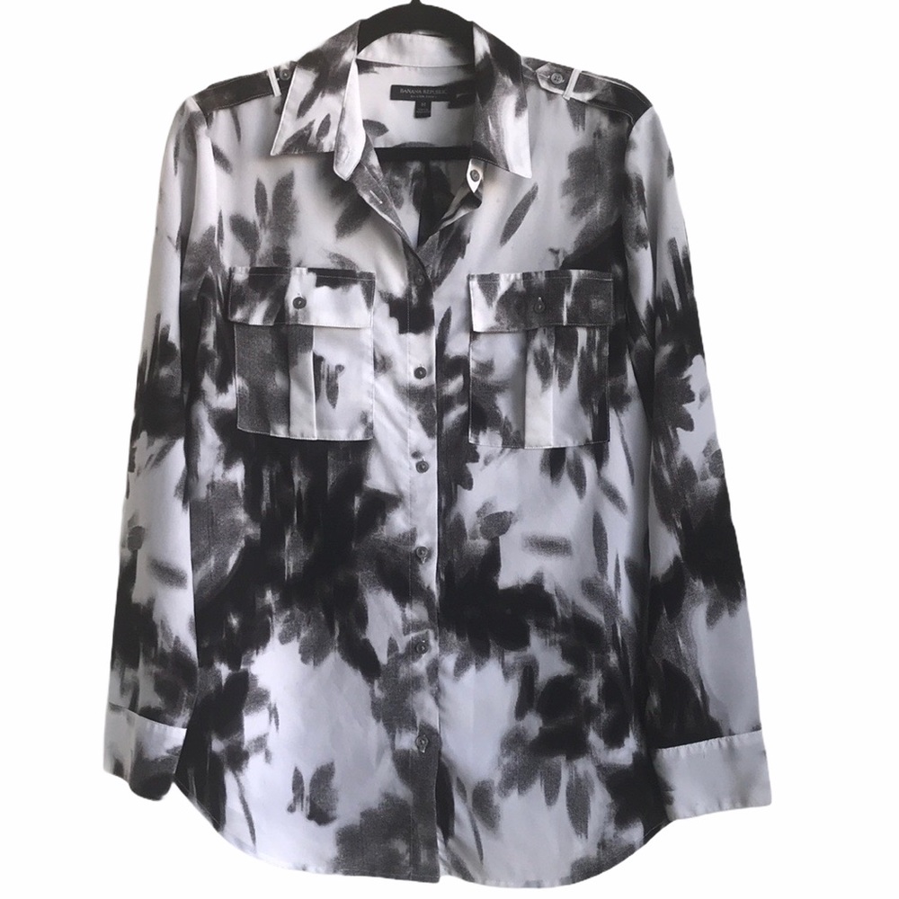 Banana Republic Dillon button down shirt